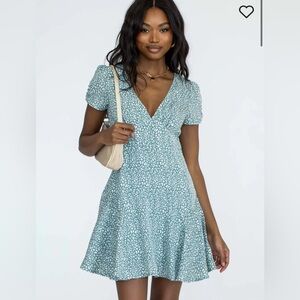 Princess Polly NWT The Sting Mini Dress in Green Leopard. Size 2